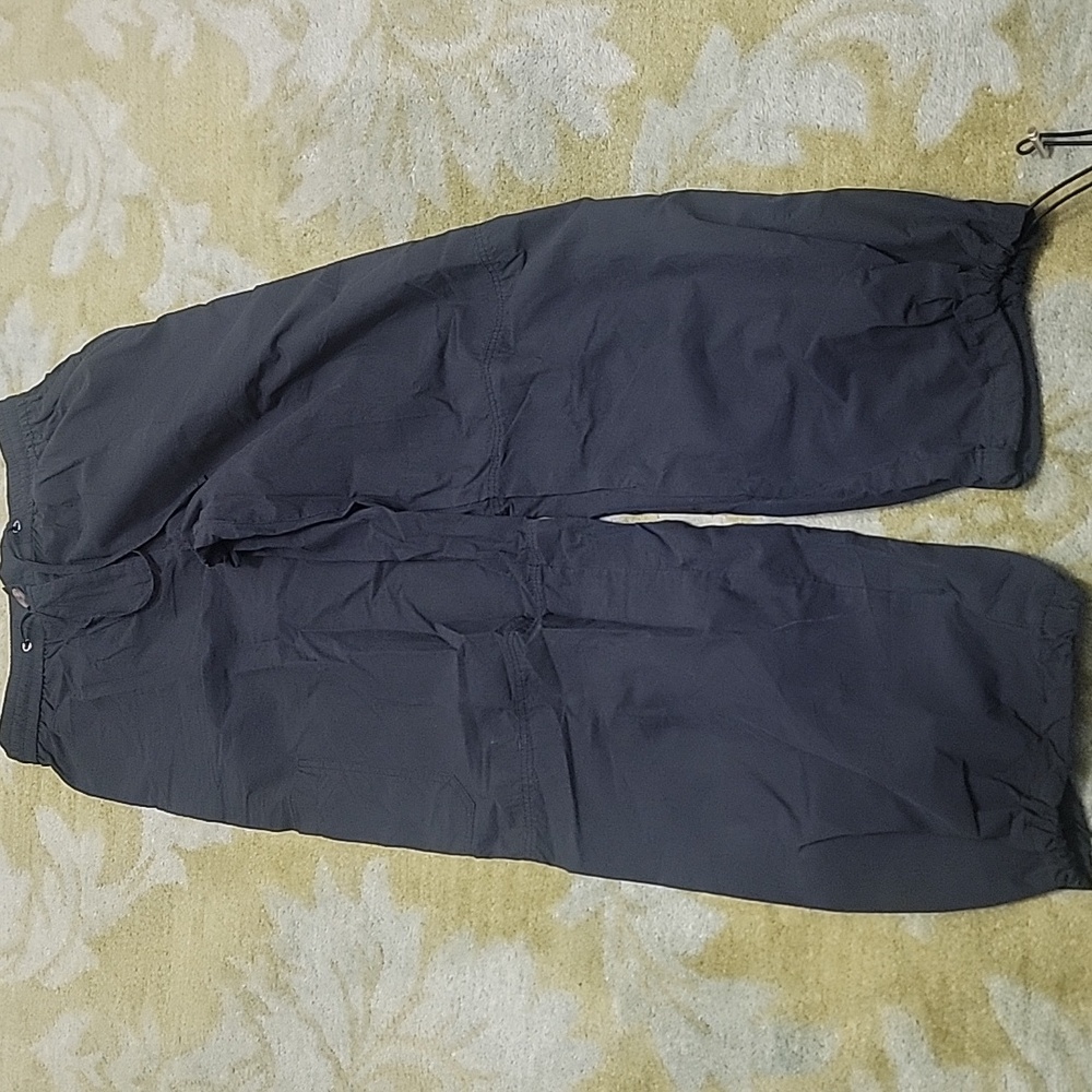 Forever 21 Women's Black Cargo Pants
